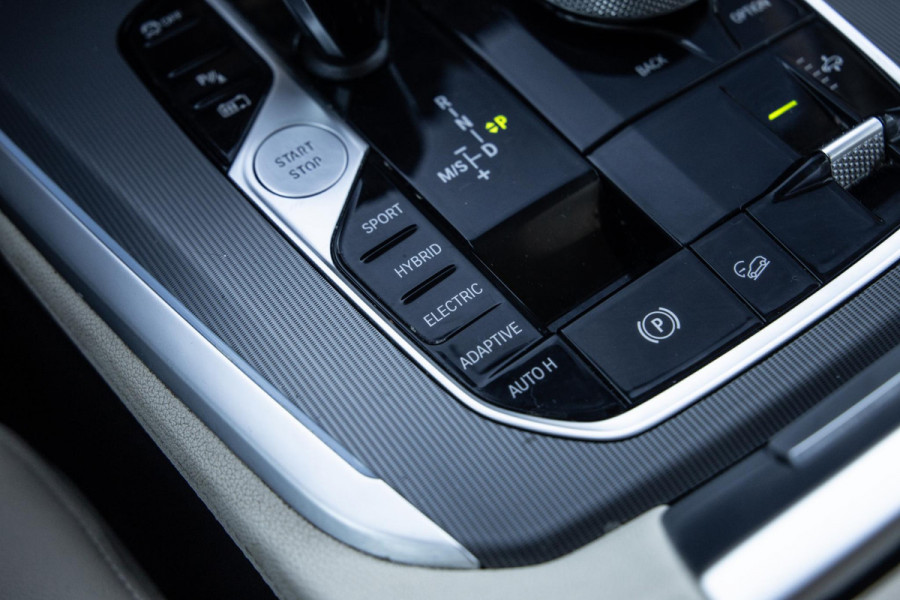 BMW X5 xDrive45e Executive LEER / DEALER ONDERHOUDEN / LUCHTVERING / CARPLAY / CAMERA