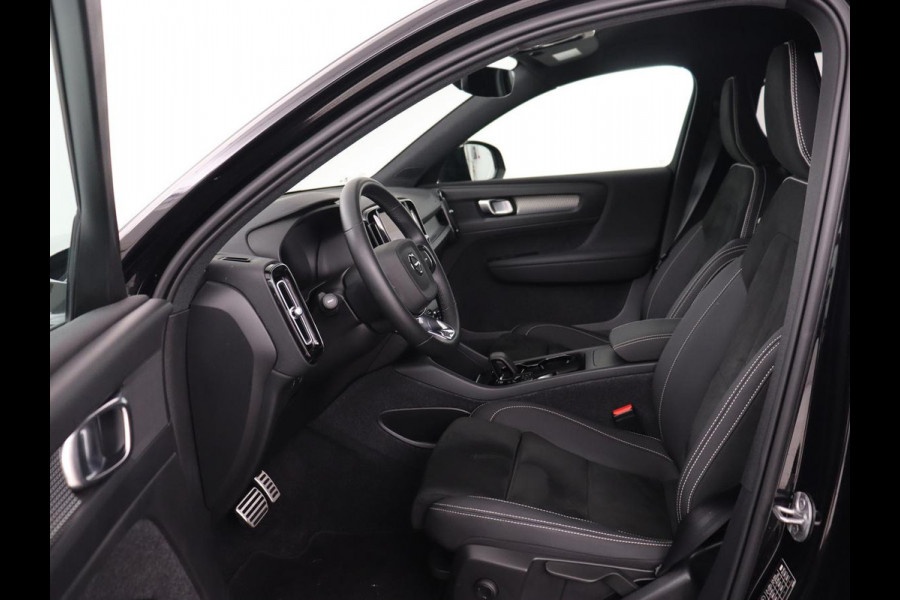 Volvo XC40 Recharge Plus | Trekhaak | Stoel & stuurverwarming | Warmtepomp | Adaptive cruise | Carplay | Navigatie | Camera | Leder/Alcantara | Full LED | DAB | Standkachel | Bluetooth | Climate control