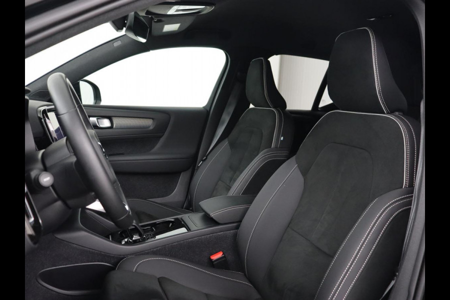 Volvo XC40 Recharge Plus | Trekhaak | Stoel & stuurverwarming | Warmtepomp | Adaptive cruise | Carplay | Navigatie | Camera | Leder/Alcantara | Full LED | DAB | Standkachel | Bluetooth | Climate control