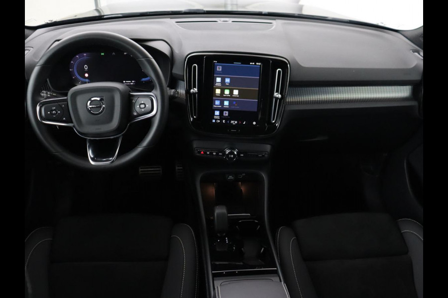 Volvo XC40 Recharge Plus | Trekhaak | Stoel & stuurverwarming | Warmtepomp | Adaptive cruise | Carplay | Navigatie | Camera | Leder/Alcantara | Full LED | DAB | Standkachel | Bluetooth | Climate control