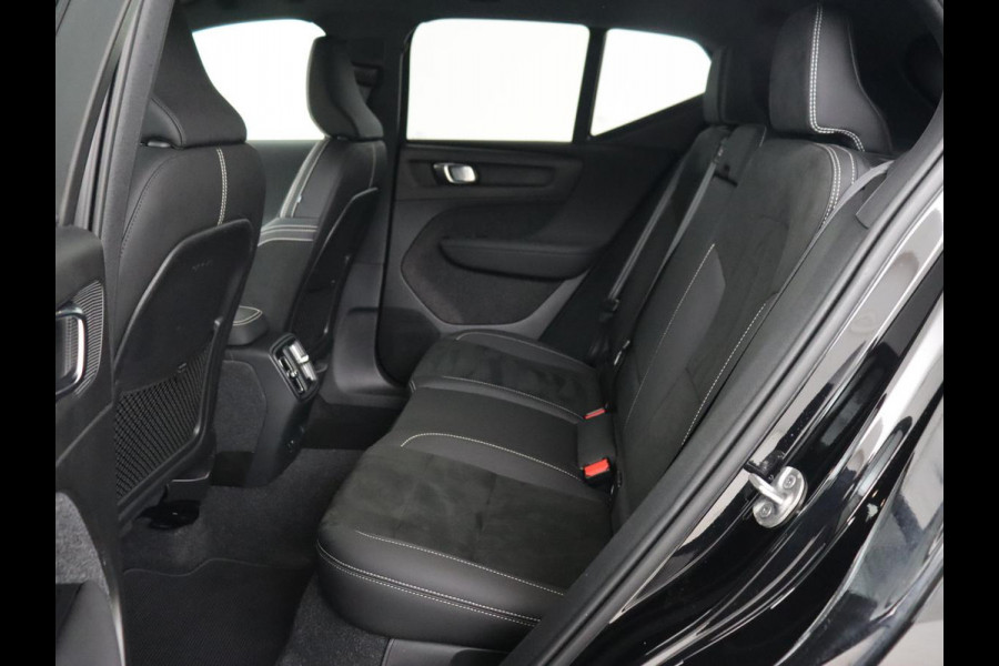 Volvo XC40 Recharge Plus | Trekhaak | Stoel & stuurverwarming | Warmtepomp | Adaptive cruise | Carplay | Navigatie | Camera | Leder/Alcantara | Full LED | DAB | Standkachel | Bluetooth | Climate control