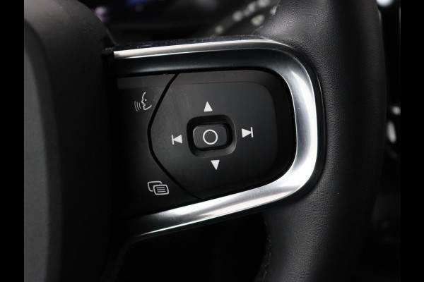 Volvo XC40 Recharge Plus | Trekhaak | Stoel & stuurverwarming | Warmtepomp | Adaptive cruise | Carplay | Navigatie | Camera | Leder/Alcantara | Full LED | DAB | Standkachel | Bluetooth | Climate control