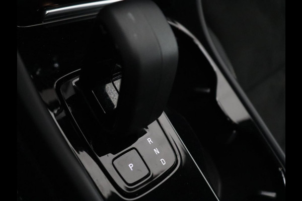 Volvo XC40 Recharge Plus | Trekhaak | Stoel & stuurverwarming | Warmtepomp | Adaptive cruise | Carplay | Navigatie | Camera | Leder/Alcantara | Full LED | DAB | Standkachel | Bluetooth | Climate control