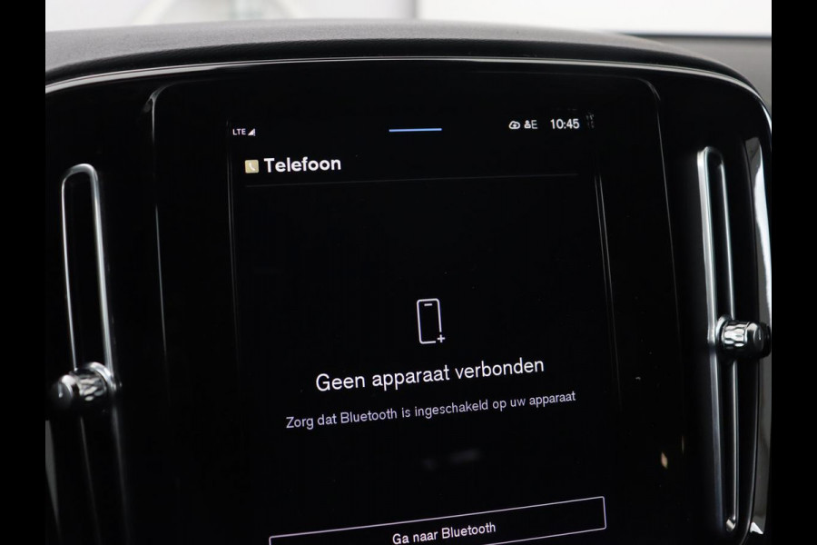 Volvo XC40 Recharge Plus | Trekhaak | Stoel & stuurverwarming | Warmtepomp | Adaptive cruise | Carplay | Navigatie | Camera | Leder/Alcantara | Full LED | DAB | Standkachel | Bluetooth | Climate control