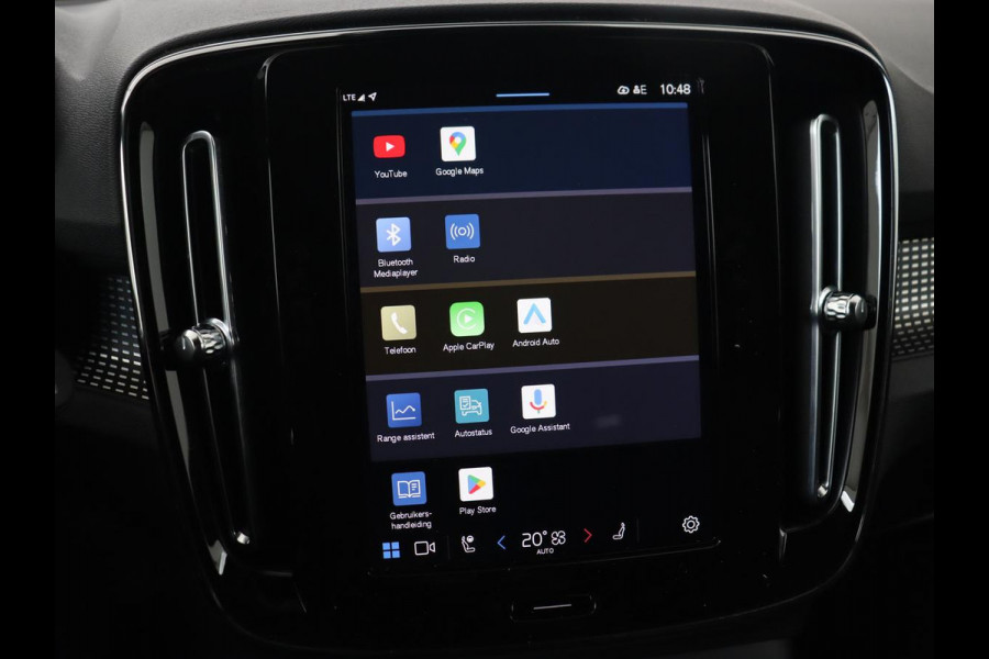 Volvo XC40 Recharge Plus | Trekhaak | Stoel & stuurverwarming | Warmtepomp | Adaptive cruise | Carplay | Navigatie | Camera | Leder/Alcantara | Full LED | DAB | Standkachel | Bluetooth | Climate control