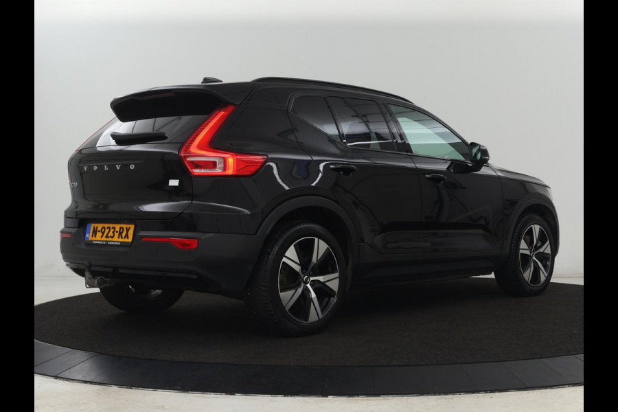 Volvo XC40 Recharge Plus | Trekhaak | Stoel & stuurverwarming | Warmtepomp | Adaptive cruise | Carplay | Navigatie | Camera | Leder/Alcantara | Full LED | DAB | Standkachel | Bluetooth | Climate control