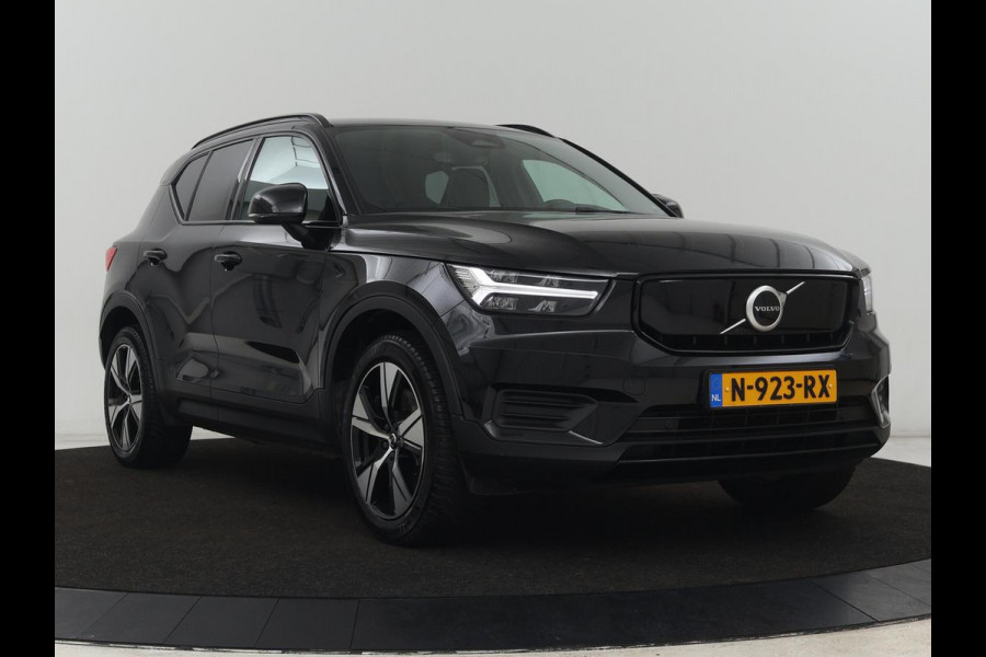 Volvo XC40 Recharge Plus | Trekhaak | Stoel & stuurverwarming | Warmtepomp | Adaptive cruise | Carplay | Navigatie | Camera | Leder/Alcantara | Full LED | DAB | Standkachel | Bluetooth | Climate control
