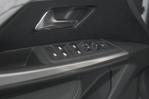 Peugeot 3008 136 Hybrid e-DCS6 Allure | Stoelverwarming | Camera | Apple Carplay