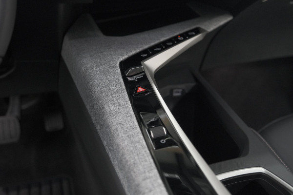 Peugeot 3008 136 Hybrid e-DCS6 Allure | Stoelverwarming | Camera | Apple Carplay