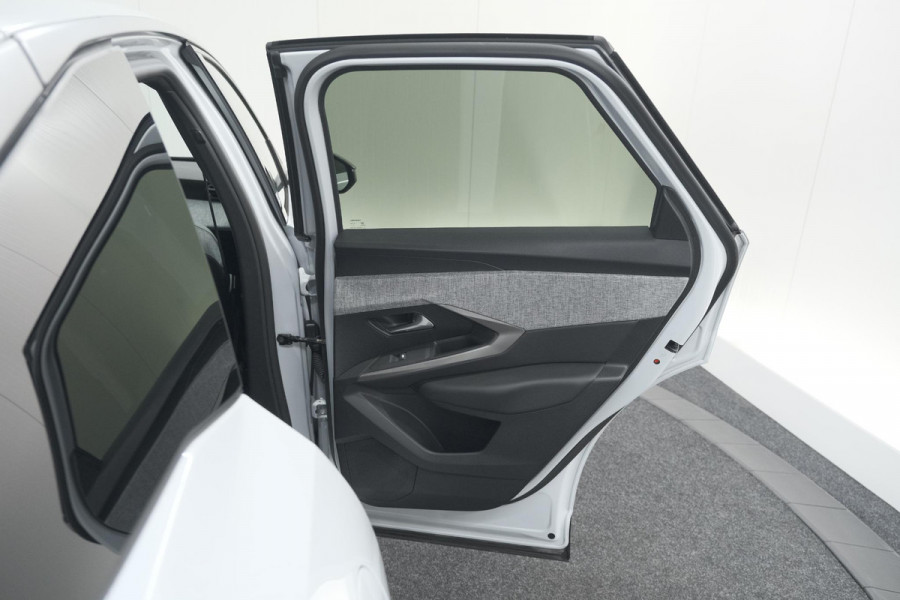 Peugeot 3008 136 Hybrid e-DCS6 Allure | Stoelverwarming | Camera | Apple Carplay