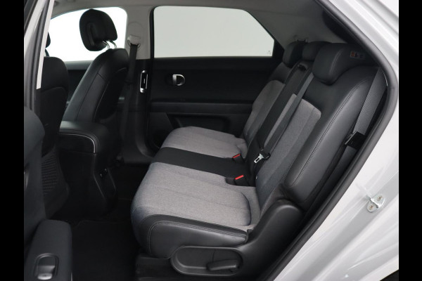 Hyundai IONIQ 5 Connect 73kWh | Trekhaak | Stoel & stuurverwarming | Half leder | Adaptive cruise | Carplay | 19'' | Keyless | Camera | Navigatie | Vehicle-to-load | Parkeerhulp