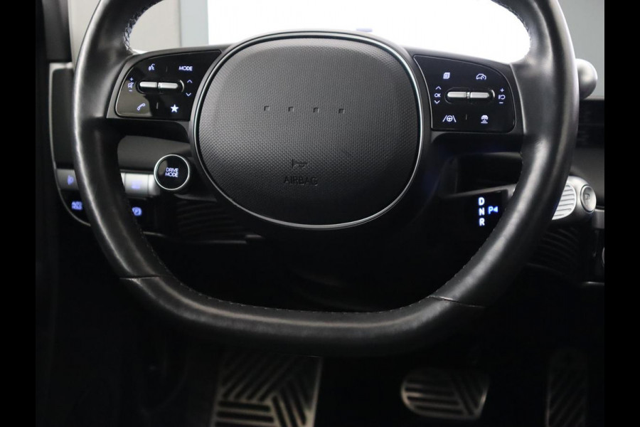 Hyundai IONIQ 5 Connect 73kWh | Trekhaak | Stoel & stuurverwarming | Half leder | Adaptive cruise | Carplay | 19'' | Keyless | Camera | Navigatie | Vehicle-to-load | Parkeerhulp