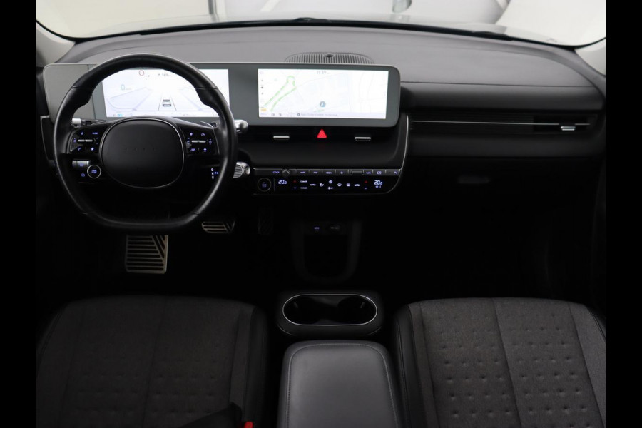 Hyundai IONIQ 5 Connect 73kWh | Trekhaak | Stoel & stuurverwarming | Half leder | Adaptive cruise | Carplay | 19'' | Keyless | Camera | Navigatie | Vehicle-to-load | Parkeerhulp