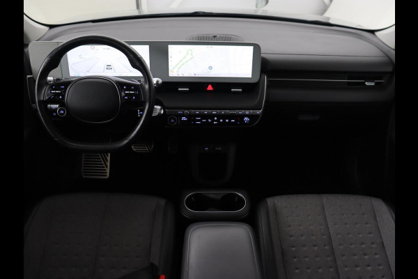 Hyundai IONIQ 5 Connect 73kWh | Trekhaak | Stoel & stuurverwarming | Half leder | Adaptive cruise | Carplay | 19'' | Keyless | Camera | Navigatie | Vehicle-to-load | Parkeerhulp