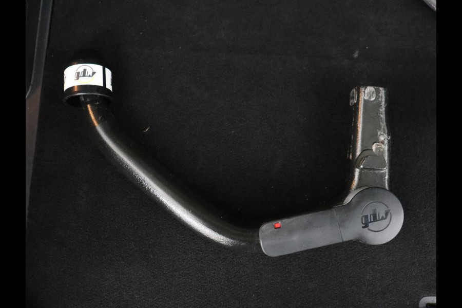 Hyundai IONIQ 5 Connect 73kWh | Trekhaak | Stoel & stuurverwarming | Half leder | Adaptive cruise | Carplay | 19'' | Keyless | Camera | Navigatie | Vehicle-to-load | Parkeerhulp