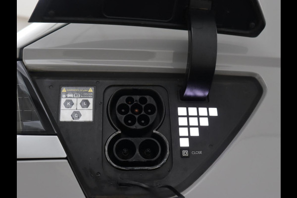 Hyundai IONIQ 5 Connect 73kWh | Trekhaak | Stoel & stuurverwarming | Half leder | Adaptive cruise | Carplay | 19'' | Keyless | Camera | Navigatie | Vehicle-to-load | Parkeerhulp