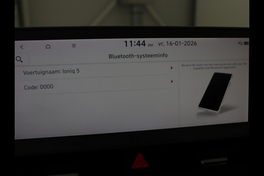 Hyundai IONIQ 5 Connect 73kWh | Trekhaak | Stoel & stuurverwarming | Half leder | Adaptive cruise | Carplay | 19'' | Keyless | Camera | Navigatie | Vehicle-to-load | Parkeerhulp