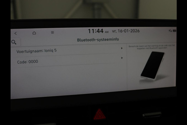 Hyundai IONIQ 5 Connect 73kWh | Trekhaak | Stoel & stuurverwarming | Half leder | Adaptive cruise | Carplay | 19'' | Keyless | Camera | Navigatie | Vehicle-to-load | Parkeerhulp