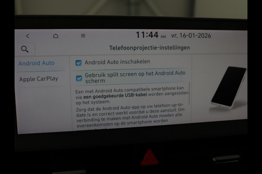 Hyundai IONIQ 5 Connect 73kWh | Trekhaak | Stoel & stuurverwarming | Half leder | Adaptive cruise | Carplay | 19'' | Keyless | Camera | Navigatie | Vehicle-to-load | Parkeerhulp