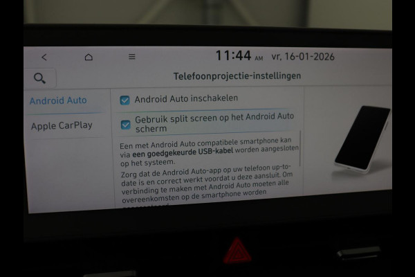 Hyundai IONIQ 5 Connect 73kWh | Trekhaak | Stoel & stuurverwarming | Half leder | Adaptive cruise | Carplay | 19'' | Keyless | Camera | Navigatie | Vehicle-to-load | Parkeerhulp