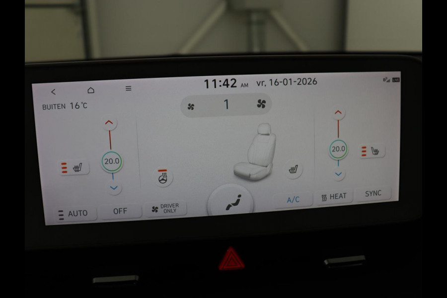 Hyundai IONIQ 5 Connect 73kWh | Trekhaak | Stoel & stuurverwarming | Half leder | Adaptive cruise | Carplay | 19'' | Keyless | Camera | Navigatie | Vehicle-to-load | Parkeerhulp