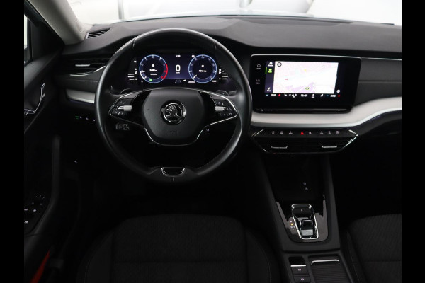 Škoda Octavia 1.0 e-TSI Business Edition Plus | Trekhaak | Stoelverwarming | Adaptive cruise | Sfeerverlichting | Full LED | Side Assist | Carplay | Navigatie | Climate control | Bluetooth