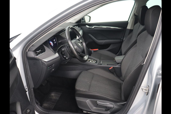 Škoda Octavia 1.0 e-TSI Business Edition Plus | Trekhaak | Stoelverwarming | Adaptive cruise | Sfeerverlichting | Full LED | Side Assist | Carplay | Navigatie | Climate control | Bluetooth