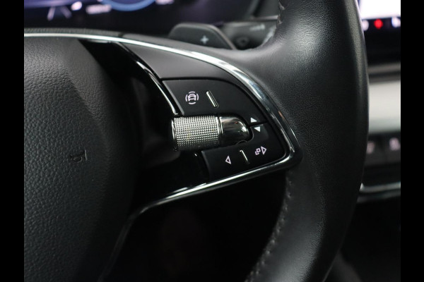 Škoda Octavia 1.0 e-TSI Business Edition Plus | Trekhaak | Stoelverwarming | Adaptive cruise | Sfeerverlichting | Full LED | Side Assist | Carplay | Navigatie | Climate control | Bluetooth