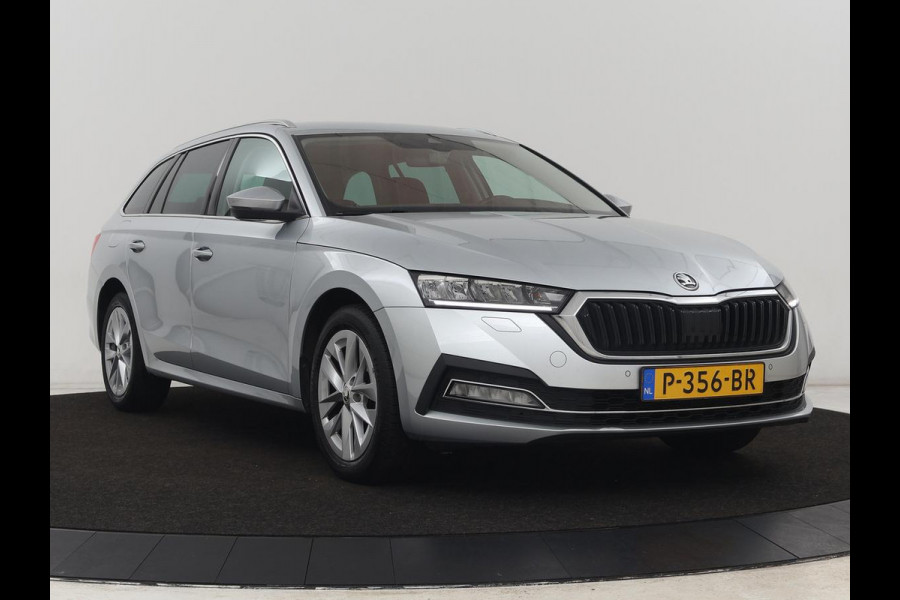 Škoda Octavia 1.0 e-TSI Business Edition Plus | Trekhaak | Stoelverwarming | Adaptive cruise | Sfeerverlichting | Full LED | Side Assist | Carplay | Navigatie | Climate control | Bluetooth