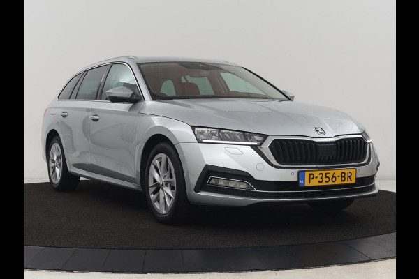 Škoda Octavia 1.0 e-TSI Business Edition Plus | Trekhaak | Stoelverwarming | Adaptive cruise | Sfeerverlichting | Full LED | Side Assist | Carplay | Navigatie | Climate control | Bluetooth