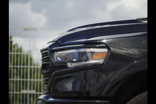 Dodge Ram | 1500 | Limited | 5.7 V8 | 4x4 | Crew Cab | Night Edition | HEMI | Panorama | Deksel | Full Nieuw binnen!