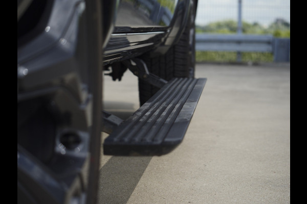 Dodge Ram | 1500 | Limited | 5.7 V8 | 4x4 | Crew Cab | Night Edition | HEMI | Panorama | Deksel | Full Nieuw binnen!