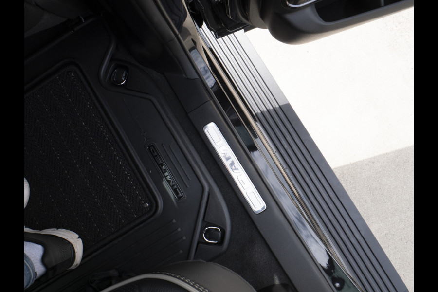 Dodge Ram | 1500 | Limited | 5.7 V8 | 4x4 | Crew Cab | Night Edition | HEMI | Panorama | Deksel | Full Nieuw binnen!