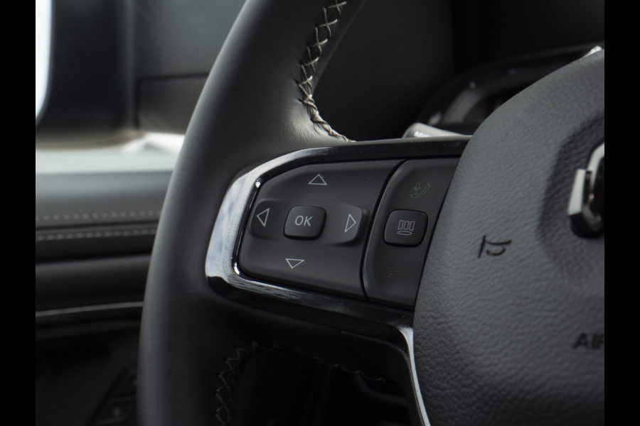 Dodge Ram | 1500 | Limited | 5.7 V8 | 4x4 | Crew Cab | Night Edition | HEMI | Panorama | Deksel | Full Nieuw binnen!