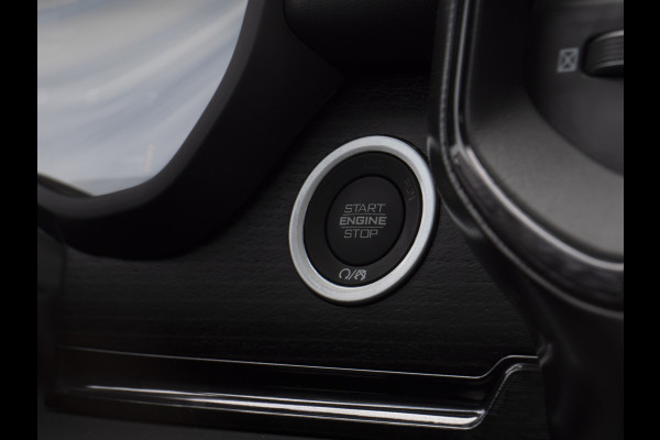 Dodge Ram | 1500 | Limited | 5.7 V8 | 4x4 | Crew Cab | Night Edition | HEMI | Panorama | Deksel | Full Nieuw binnen!