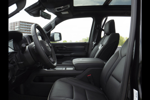 Dodge Ram | 1500 | Limited | 5.7 V8 | 4x4 | Crew Cab | Night Edition | HEMI | Panorama | Deksel | Full Nieuw binnen!