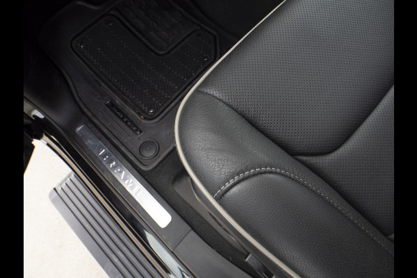 Dodge Ram | 1500 | Limited | 5.7 V8 | 4x4 | Crew Cab | Night Edition | HEMI | Panorama | Deksel | Full Nieuw binnen!