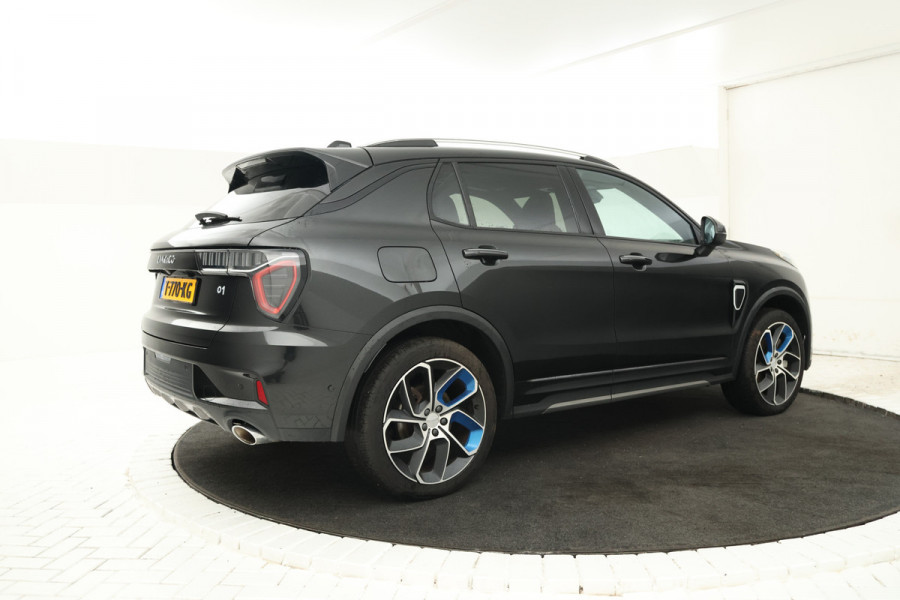 Lynk & Co 01 1.5 Zwarte Hemel, Panorama Dak, Black Pakket