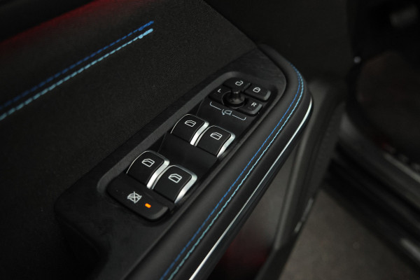 Lynk & Co 01 1.5 Zwarte Hemel, Panorama Dak, Black Pakket