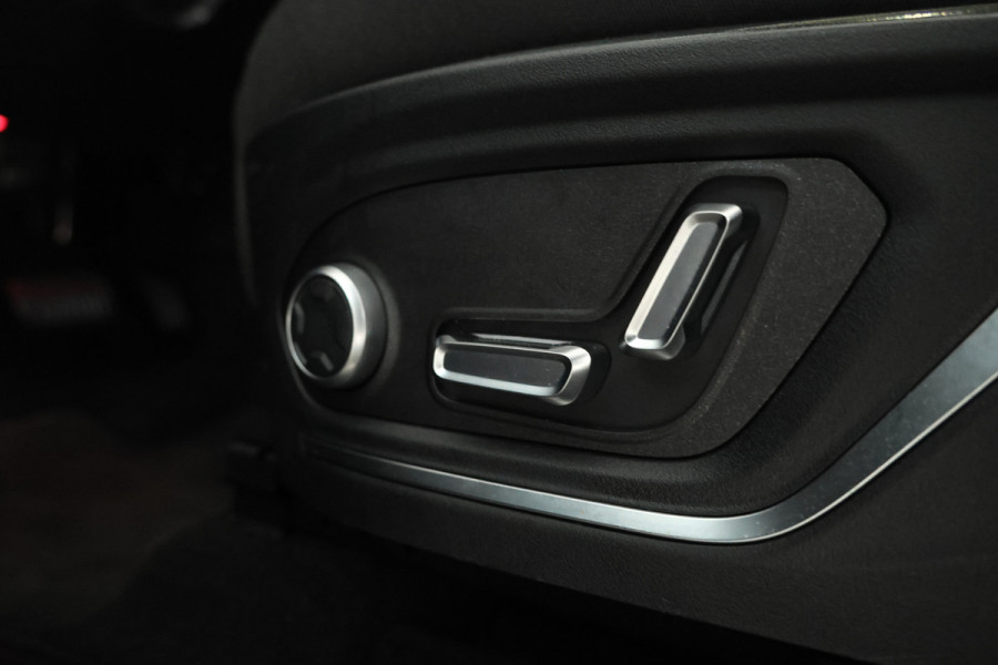 Lynk & Co 01 1.5 Zwarte Hemel, Panorama Dak, Black Pakket