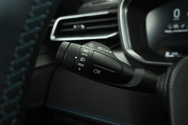 Lynk & Co 01 1.5 Zwarte Hemel, Panorama Dak, Black Pakket