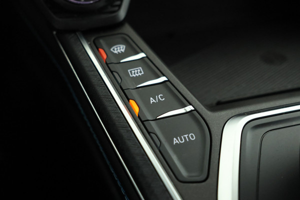 Lynk & Co 01 1.5 Zwarte Hemel, Panorama Dak, Black Pakket