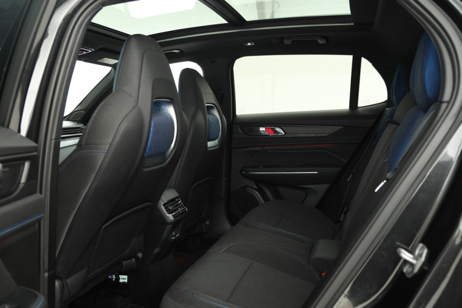 Lynk & Co 01 1.5 Zwarte Hemel, Panorama Dak, Black Pakket