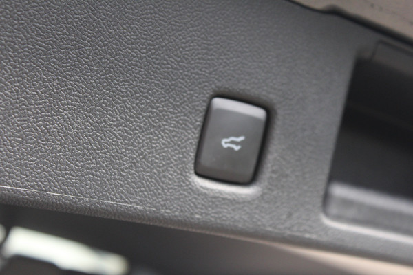 Ford Kuga 2.5 PHEV Vignale | Trekhaak | BLIS | B&O | Head-Up | Matrix | Leder