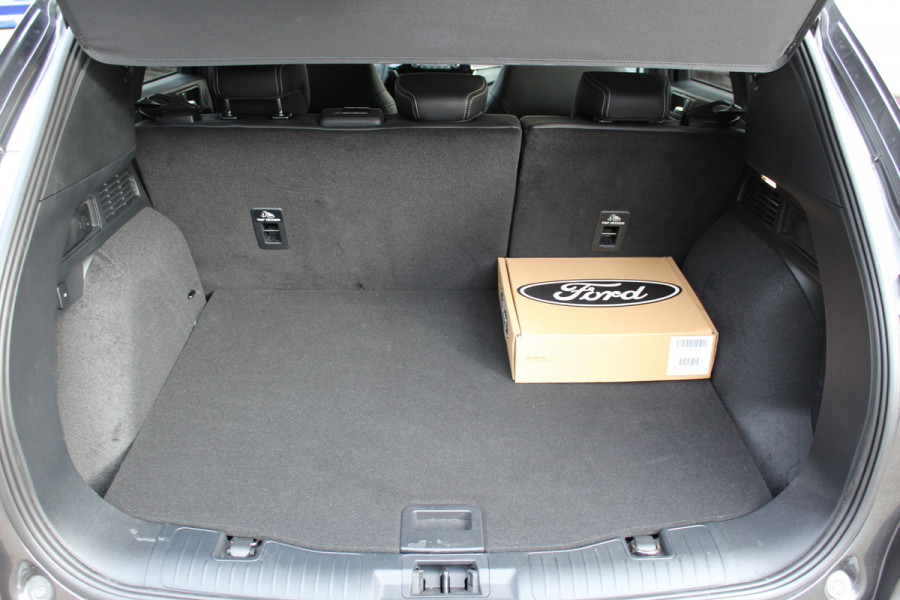 Ford Kuga 2.5 PHEV Vignale | Trekhaak | BLIS | B&O | Head-Up | Matrix | Leder