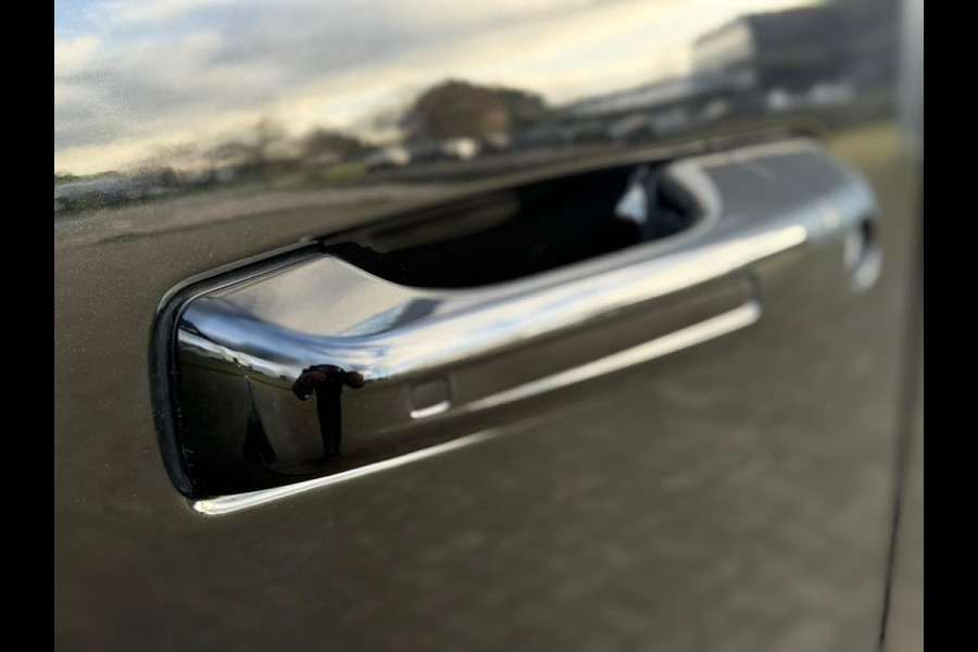 RAM Ram 1500 3.0L SST H.O. 540PK Limited Night CrewCab 4x4 | 2025 model | Full Optie | Luchtvering | 360 camera |Massage