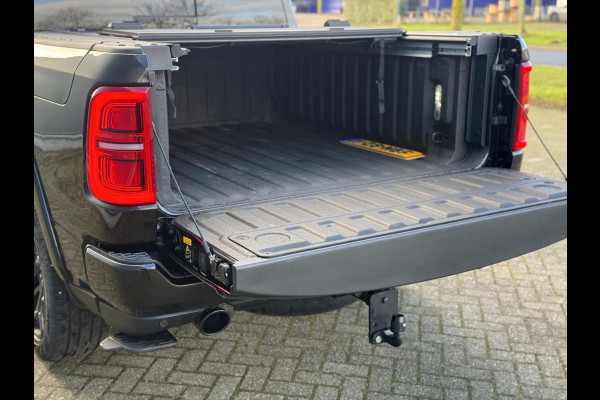 RAM Ram 1500 3.0L SST H.O. 540PK Limited Night CrewCab 4x4 | 2025 model | Full Optie | Luchtvering | 360 camera |Massage