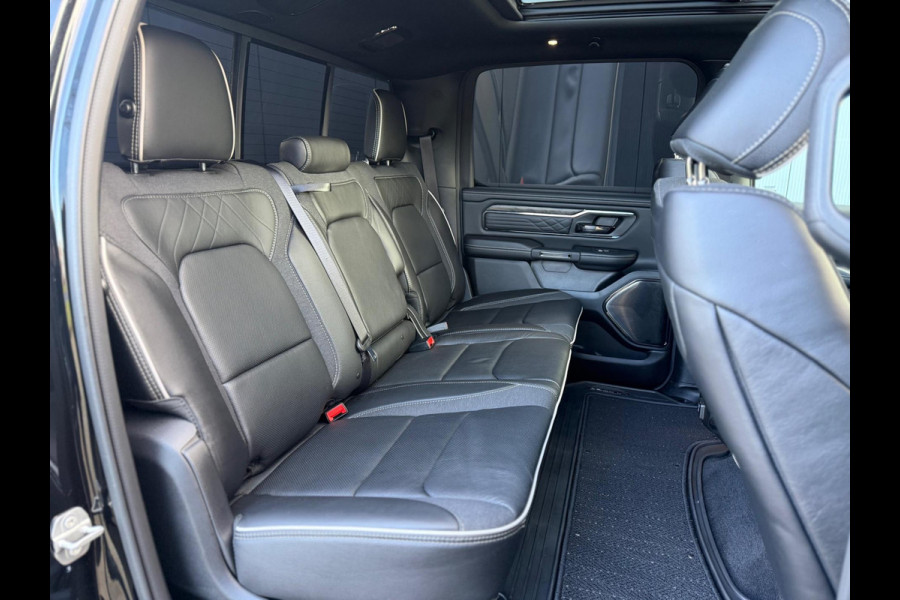 RAM Ram 1500 3.0L SST H.O. 540PK Limited Night CrewCab 4x4 | 2025 model | Full Optie | Luchtvering | 360 camera |Massage