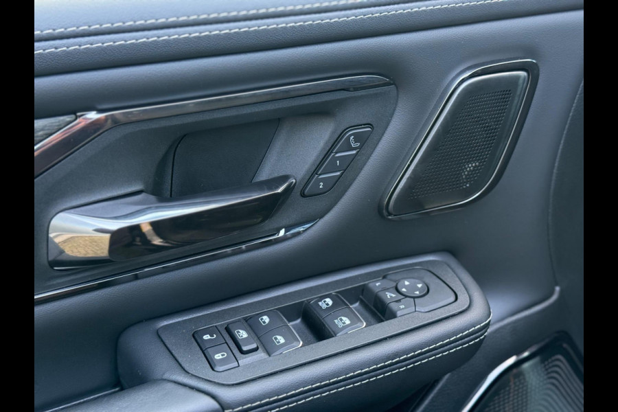 RAM Ram 1500 3.0L SST H.O. 540PK Limited Night CrewCab 4x4 | 2025 model | Full Optie | Luchtvering | 360 camera |Massage