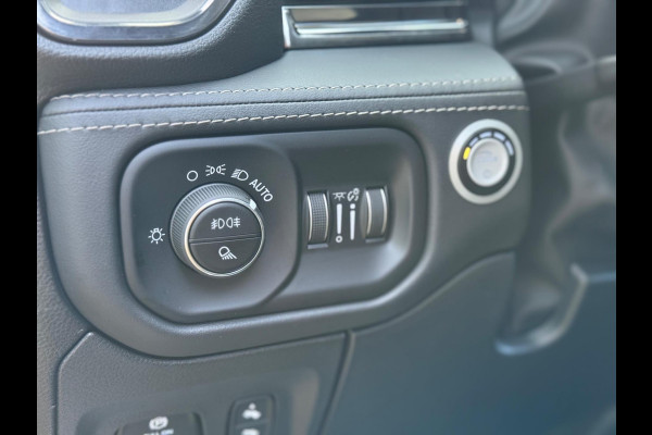 RAM Ram 1500 3.0L SST H.O. 540PK Limited Night CrewCab 4x4 | 2025 model | Full Optie | Luchtvering | 360 camera |Massage